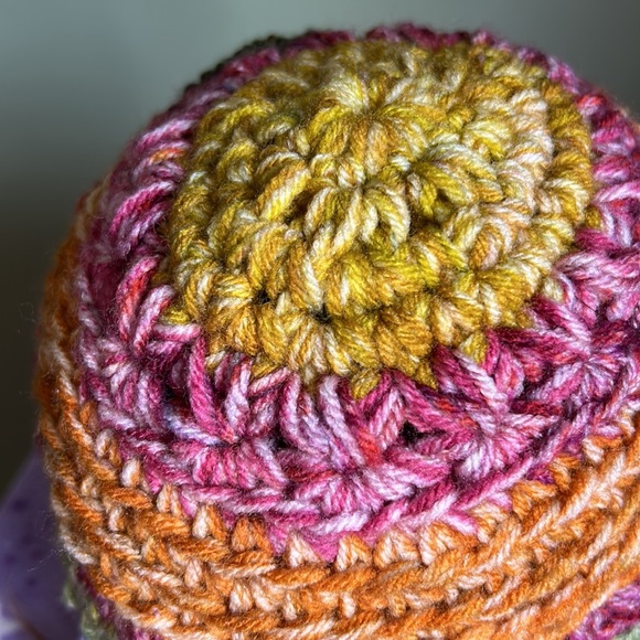 Multicolor Crochet Sunflower bucket beanie medium new - Picture 6 of 10